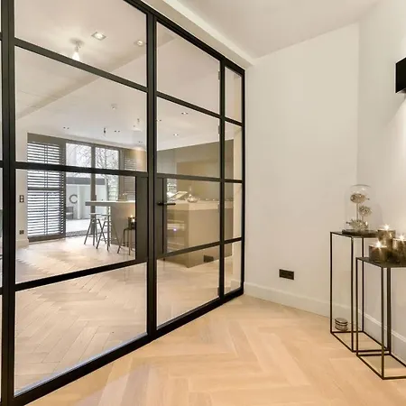 Charming With Canal Views *