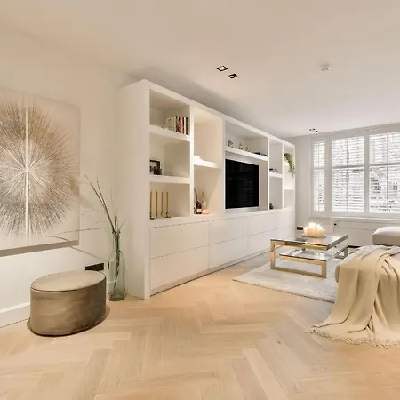 Charming With Canal Views Апартаменты Амстердам